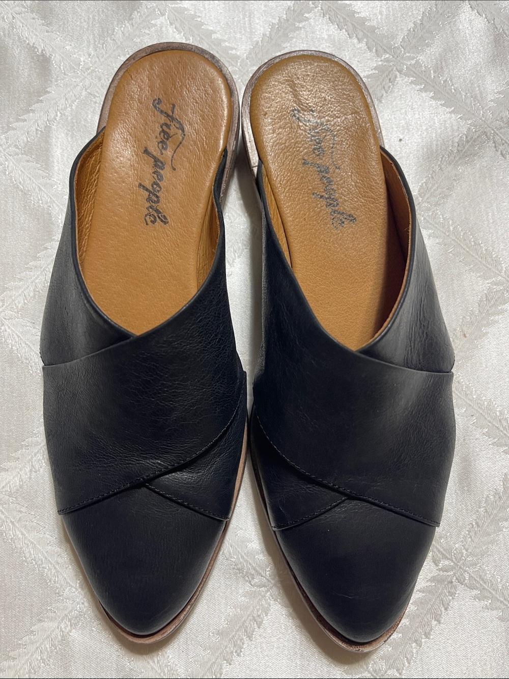 Free People Lordes Black Leather Cross-Vamp Slip-On Mules Size 38